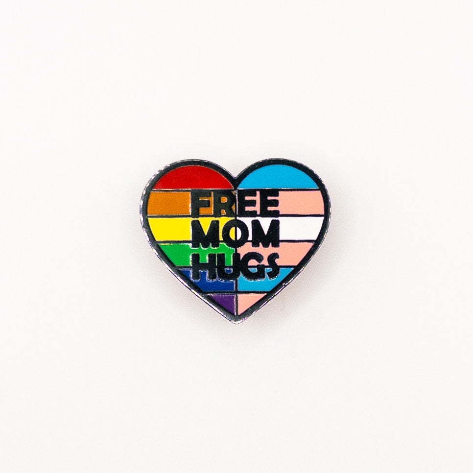 Free Mom Hugs Pin