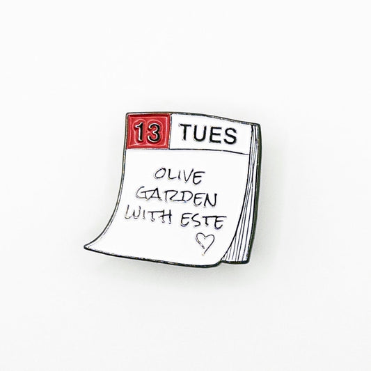 Taylor Swift Olive Garden with Este Pin